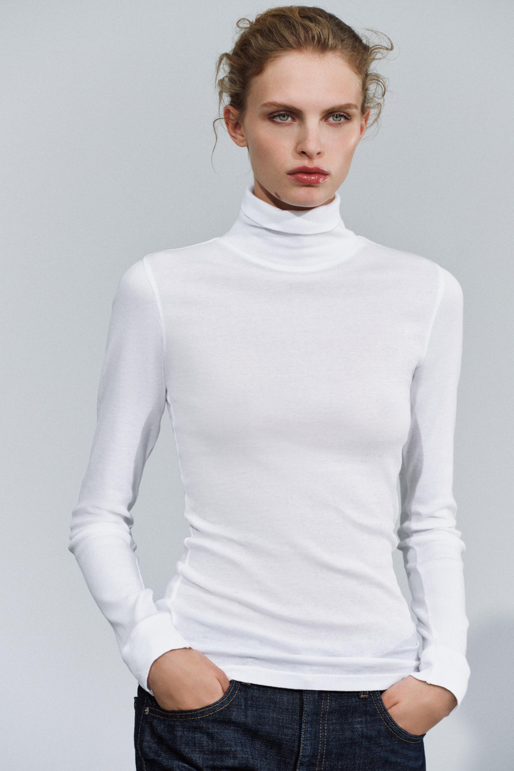 ФУТБОЛКА С ВОРОТНИКОМ-СТОЙКОЙ — ZARA