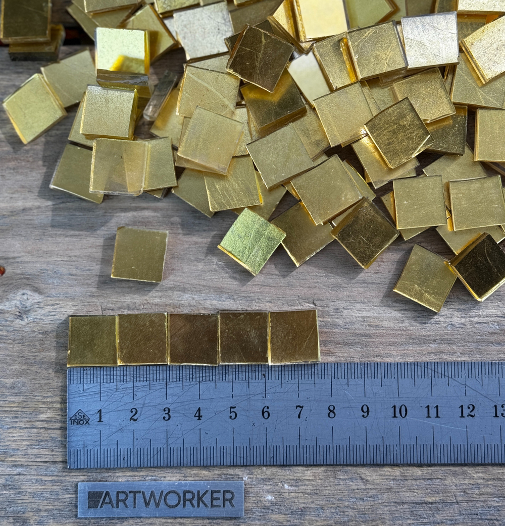 готовое изделие из золотой смальты 15х15 мм ArtWorker