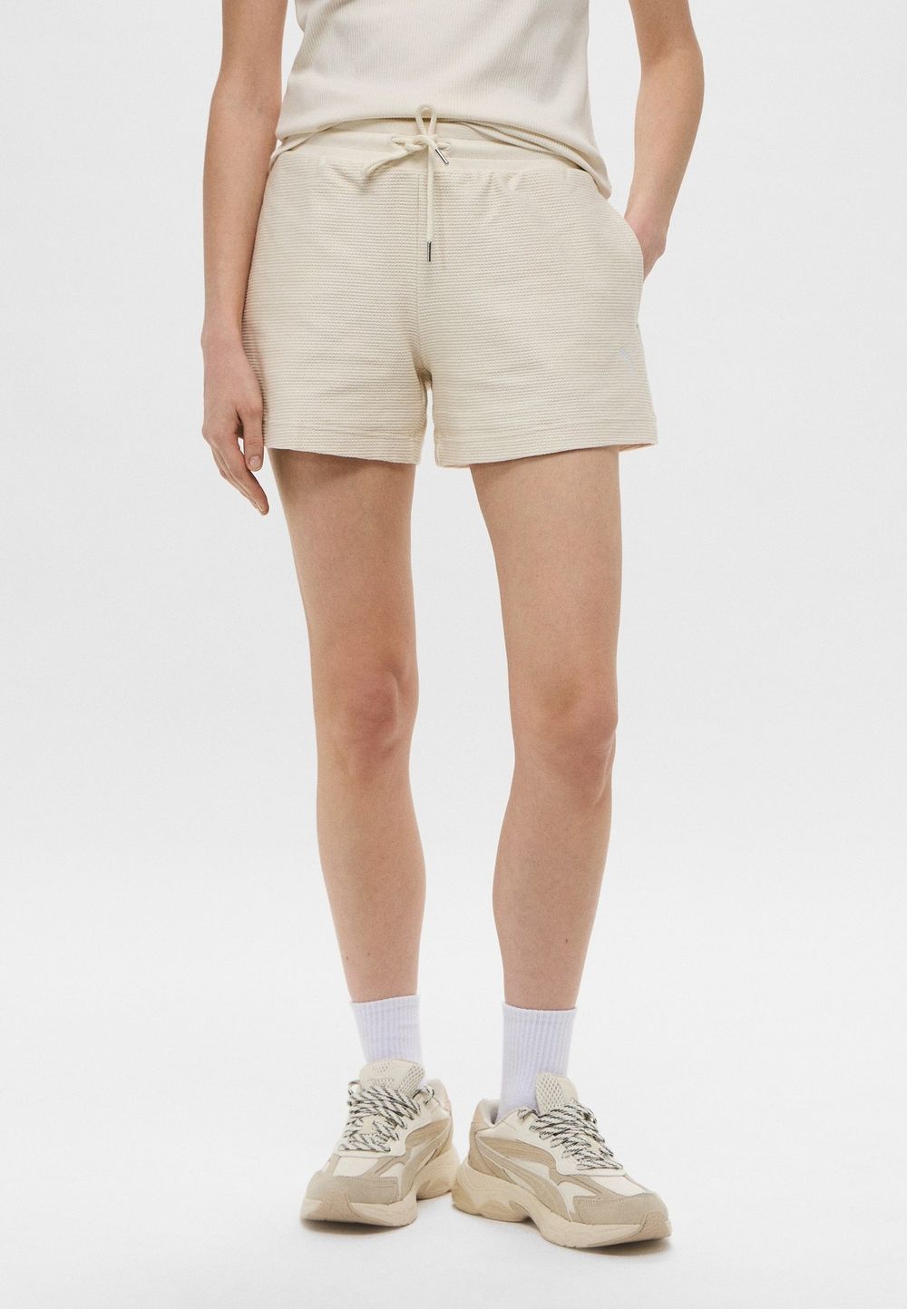 Шорты спортивные женские PUMA PREMIUM ESS A-Line Shorts 4' Jacquard