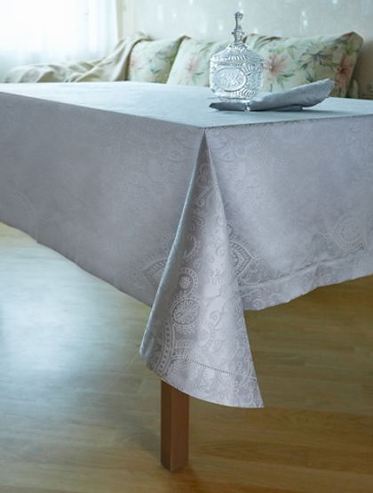 Скатерть 160х180 и 6 салфеток Gamba 9905 Grigio жемчужная