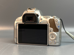 Canon 250D Kit 18-55mm STM 16.000 кадров