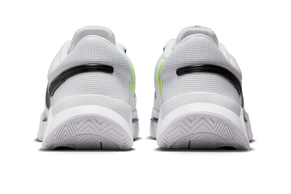 Теннисные кроссовки Nike Zoom GP Challenge 1 - white/black-white