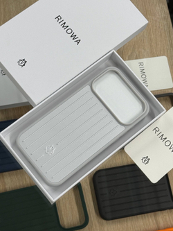 Чехол на iPhone 17 Pro Max Rimowa