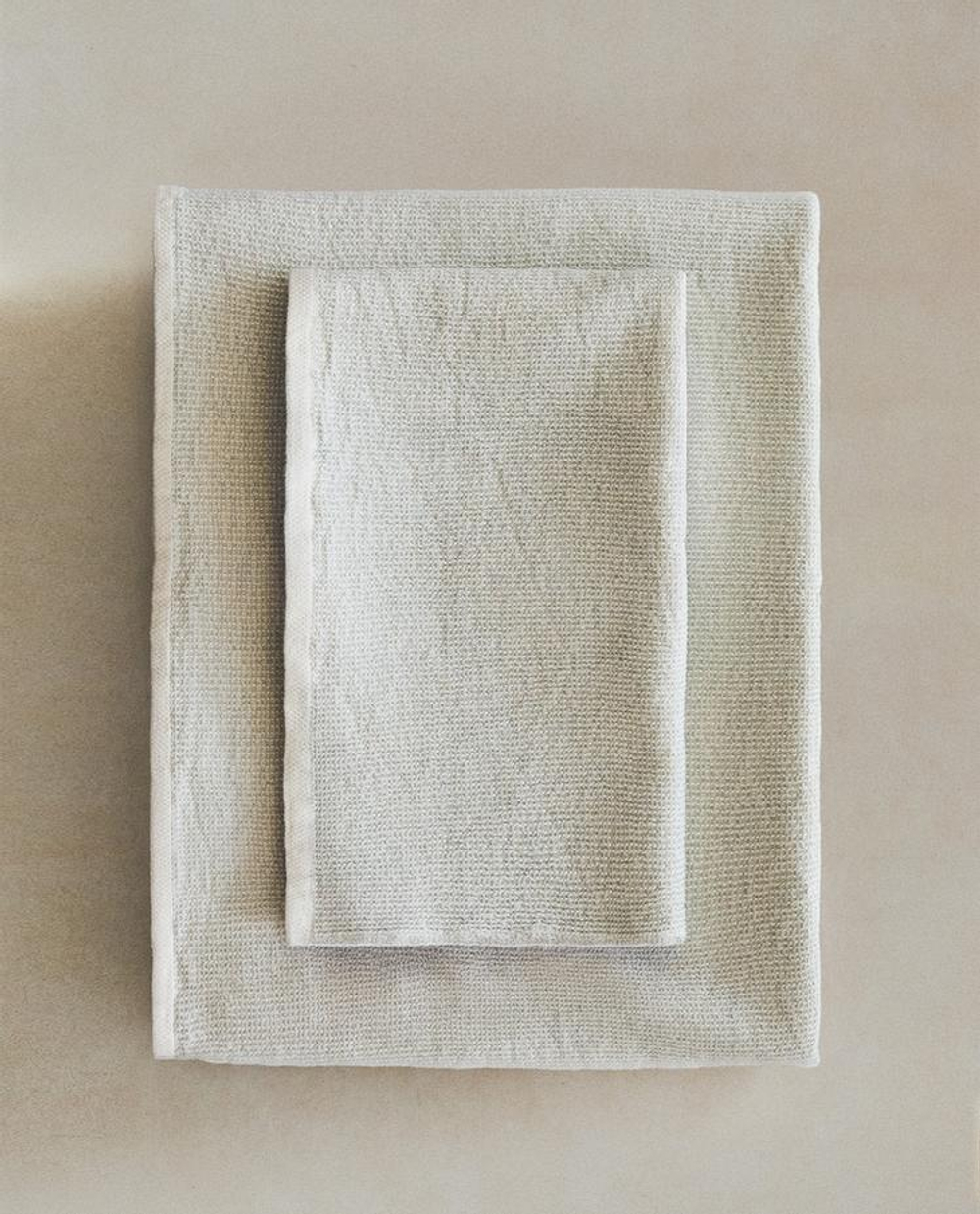 ZARA HOME БАННОЕ ПОЛОТЕНЦЕ С ВАФЕЛЬНЫМ УЗОРОМ, ЗЕЛЕНЫЙ