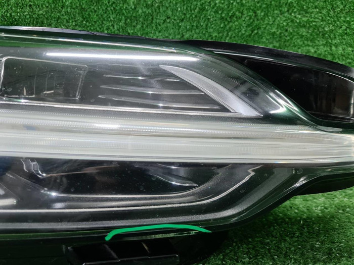 Фара правая Volvo S60 3 (2018-н.в.) LED