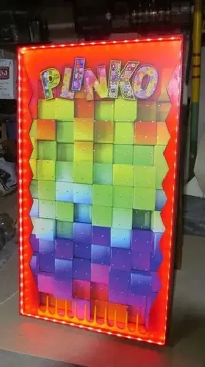 Plinko аркадный аттракцион