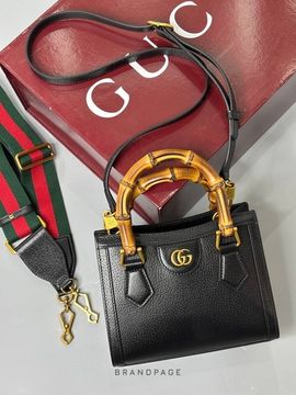 Сумка чёрная от Gucci Diana BP5-348027