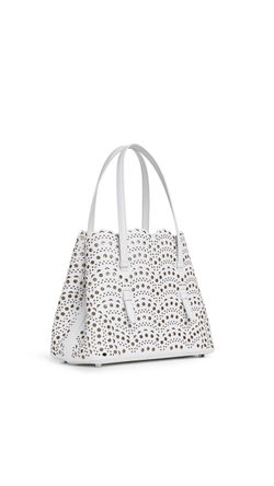 ALAÏA СУМКА MINA 25 ИЗ ТЕЛЯЧЬЕЙ КОЖИ, КРЕМОВЫЙ