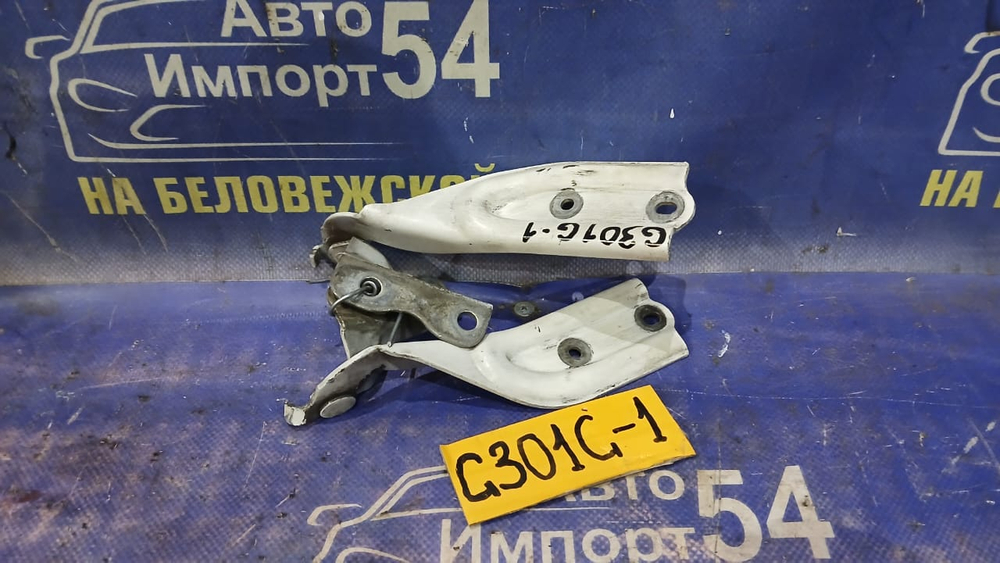 Петля капота правая DAIHATSU PYZAR 1997