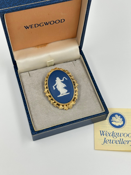Брошь Wedgwood