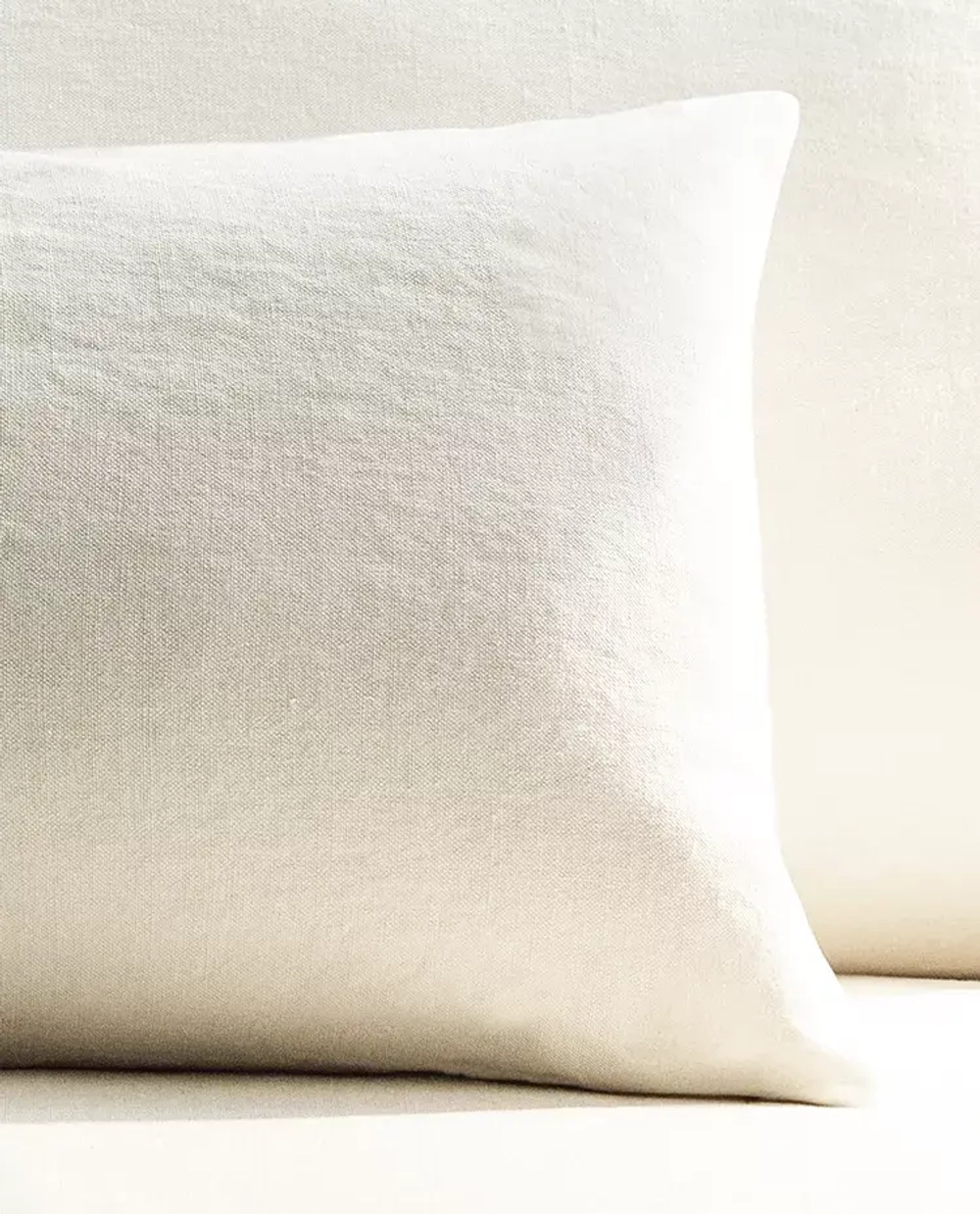 ZARA HOME ЛЬНЯНАЯ НАВОЛОЧКА ДЛЯ ДЕКОРАТИВНОЙ ПОДУШКИ, ЖЕЛТОВАТО-БЕЛЫЙ