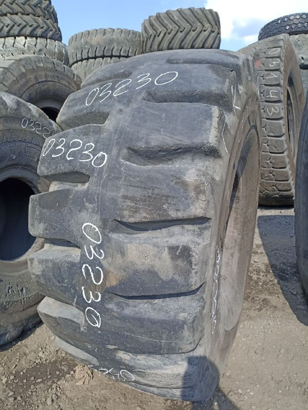 35/65R33 Bridgestone VSDL шина б/у