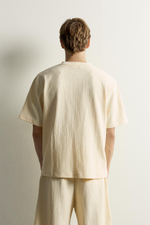 ФУТБОЛКА RELAXED FIT ИЗ РЕЛЬЕФНОЙ ТКАНИ — ZARA · 3992/430