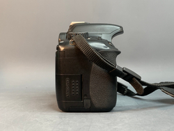 Canon EOS 550D Kit 18-55mm 13.973 Кадров