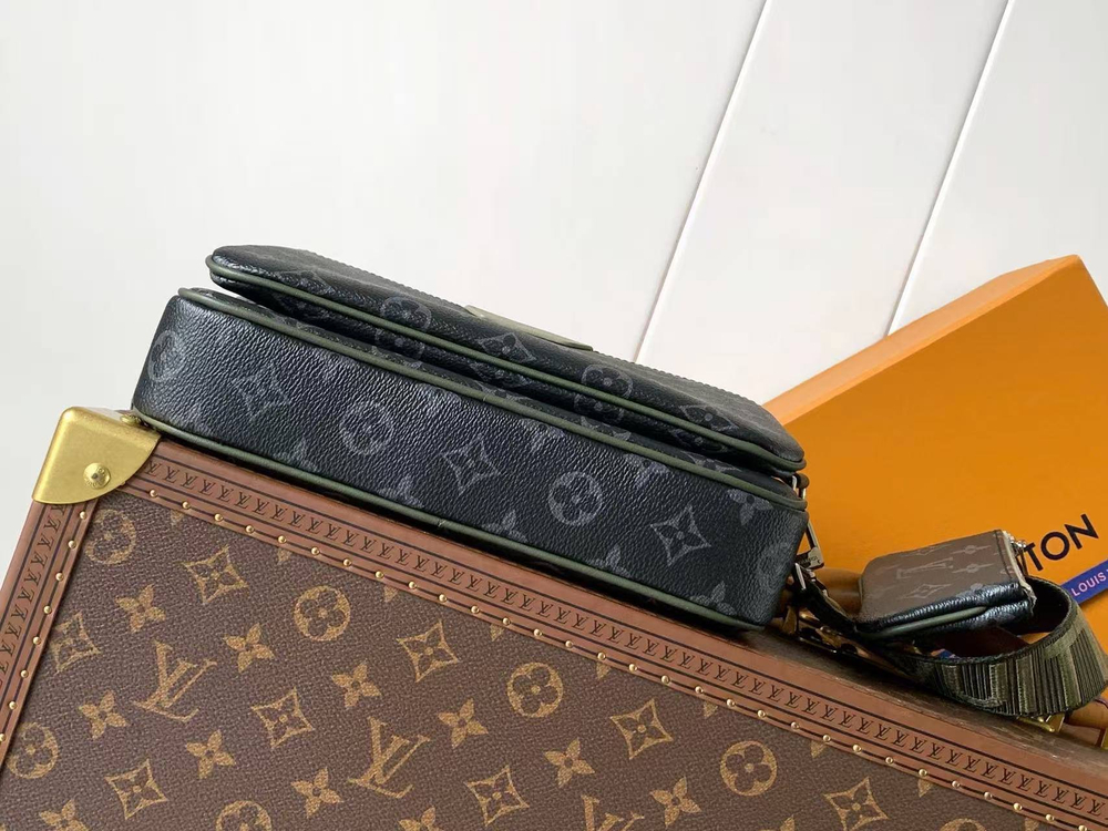 Сумка через плечо/мессенджер Louis Vuitton Trio