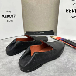Мужские лоферы Berluti из зернистой кожи