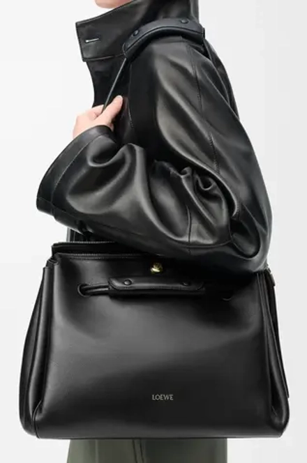 Loewe Большая сумка Madrid из мягкой телячьей кожи, черный
