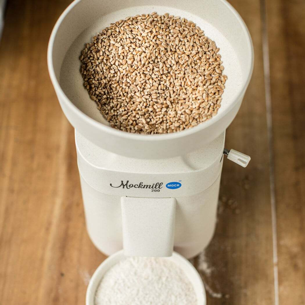 Мукомолка Mockmill MM200 жерновая электромельница для помола зерна и изготовления цельнозерновой муки в домашних условиях