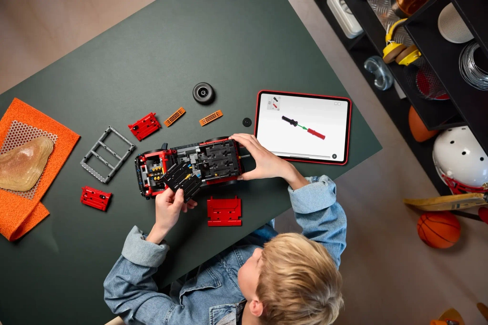 Конструктор LEGO Technic 42213 Внедорожник Ford Bronco
