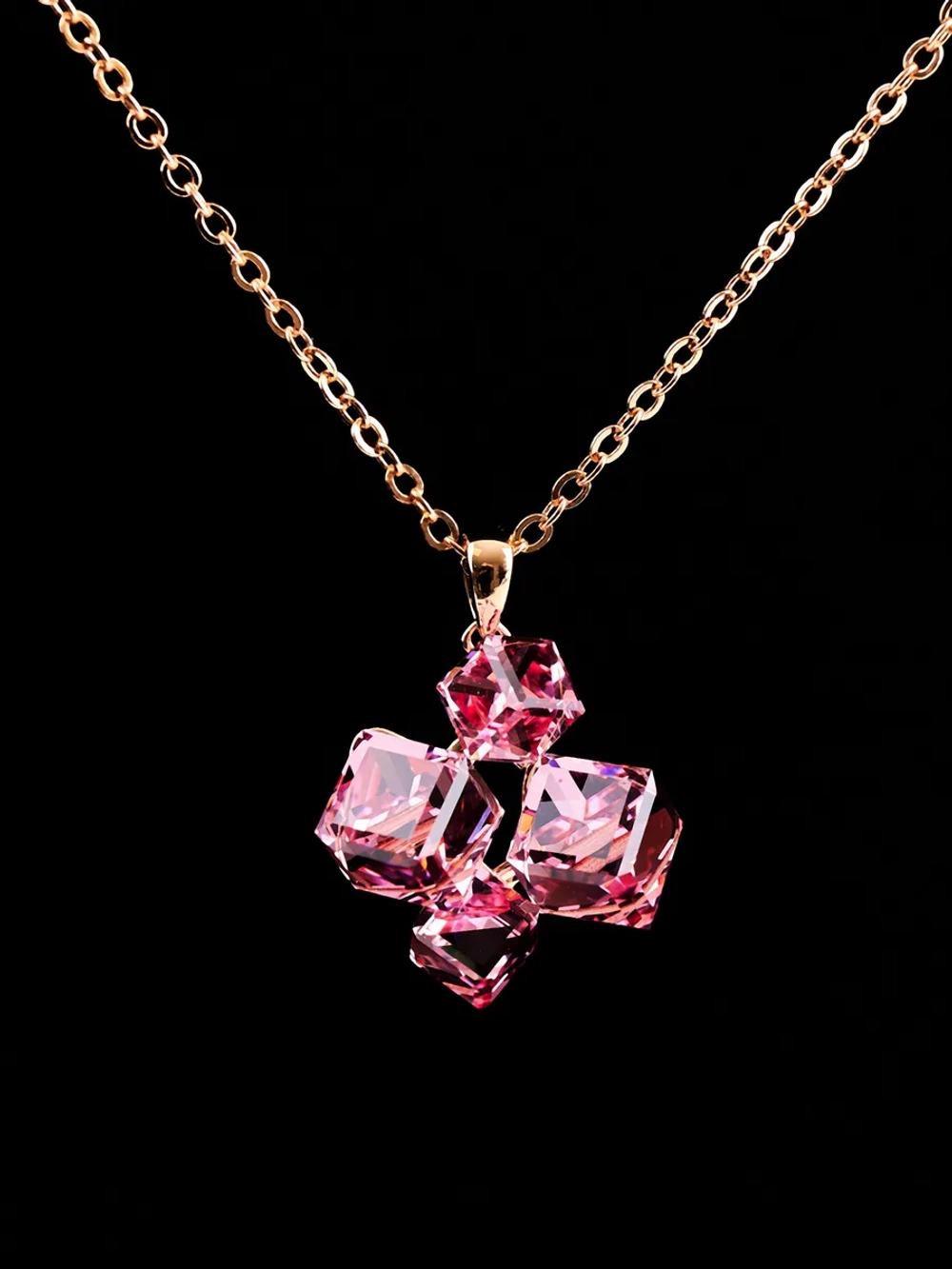 Подвеска-ромб Мираж с розовыми кубиками Swarovski