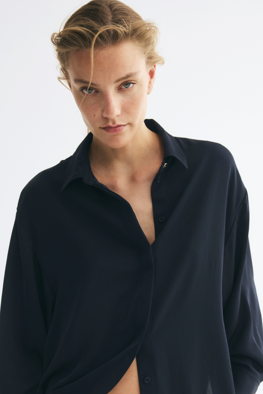 Рубашка оверсайз из атласного габардина - H&M