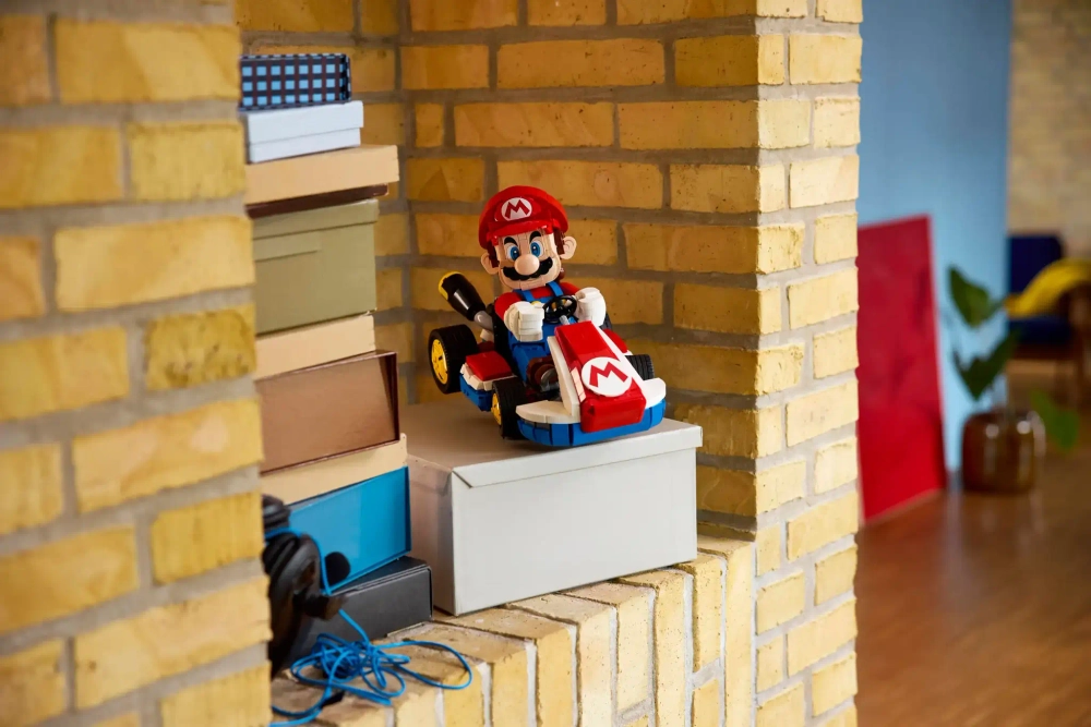 Конструктор LEGO Super Mario 72037 Mario Kart – Марио и Стандартный Картинг