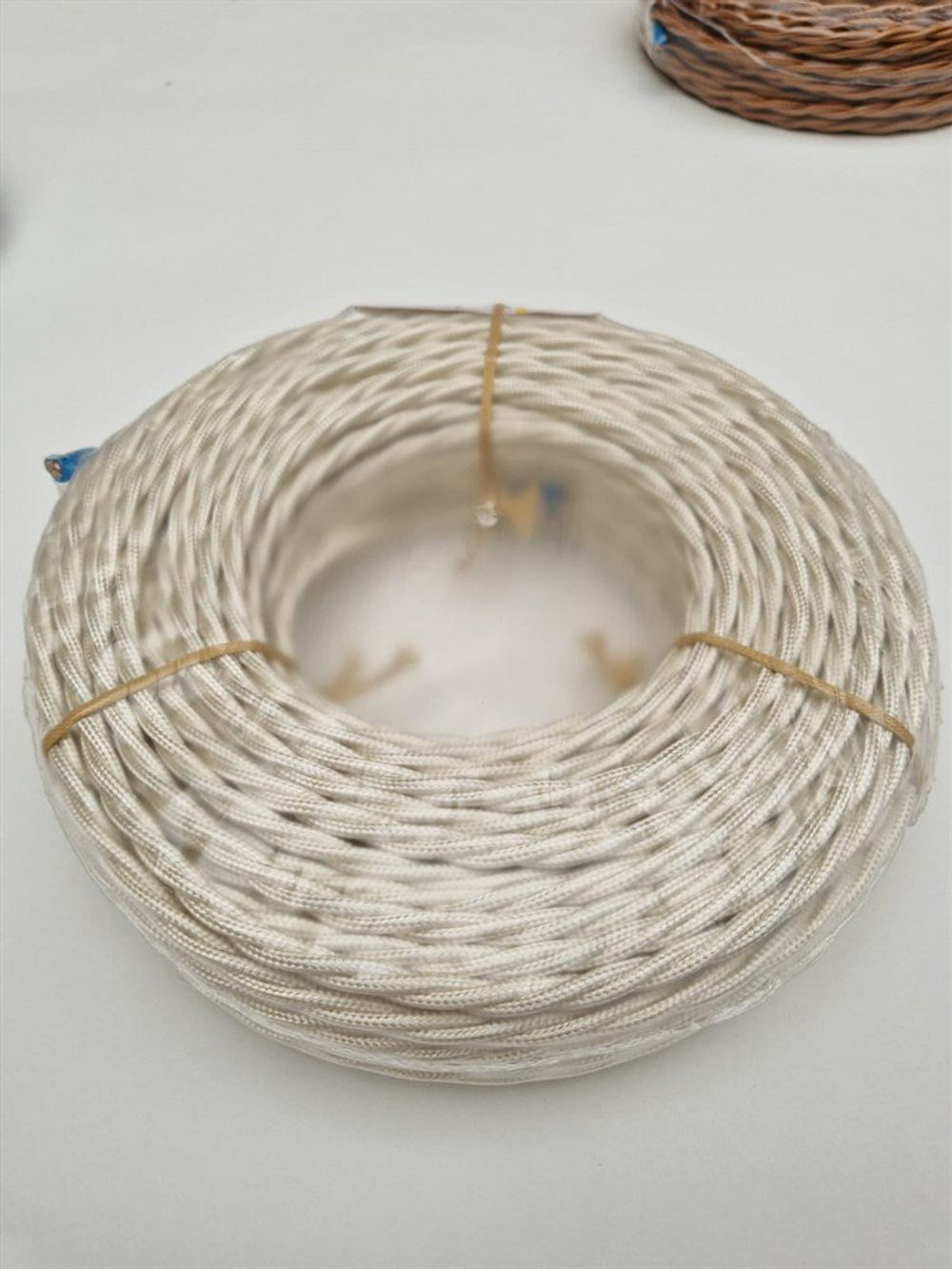 Ретро провод витой Бежевый Шелк Interior Wire Магус ТМ ПВР2075-К02 / 3х1,5