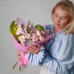 Салон цветов FloArt представляет товар "Феерия красок": фото и возможность доставки по Южно-Сахалинску.