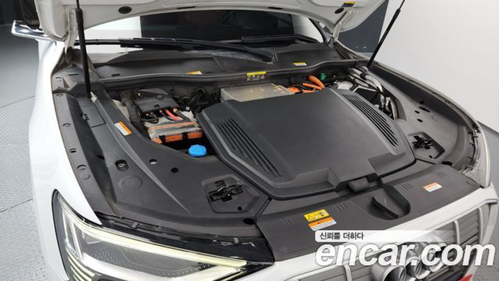 Audi e-tron 55 Quattro — 2022