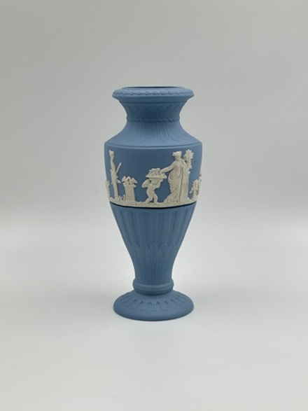 Ваза Wedgwood голубая
