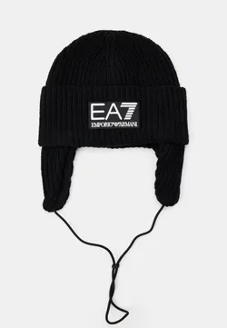 Шапка женская EA7