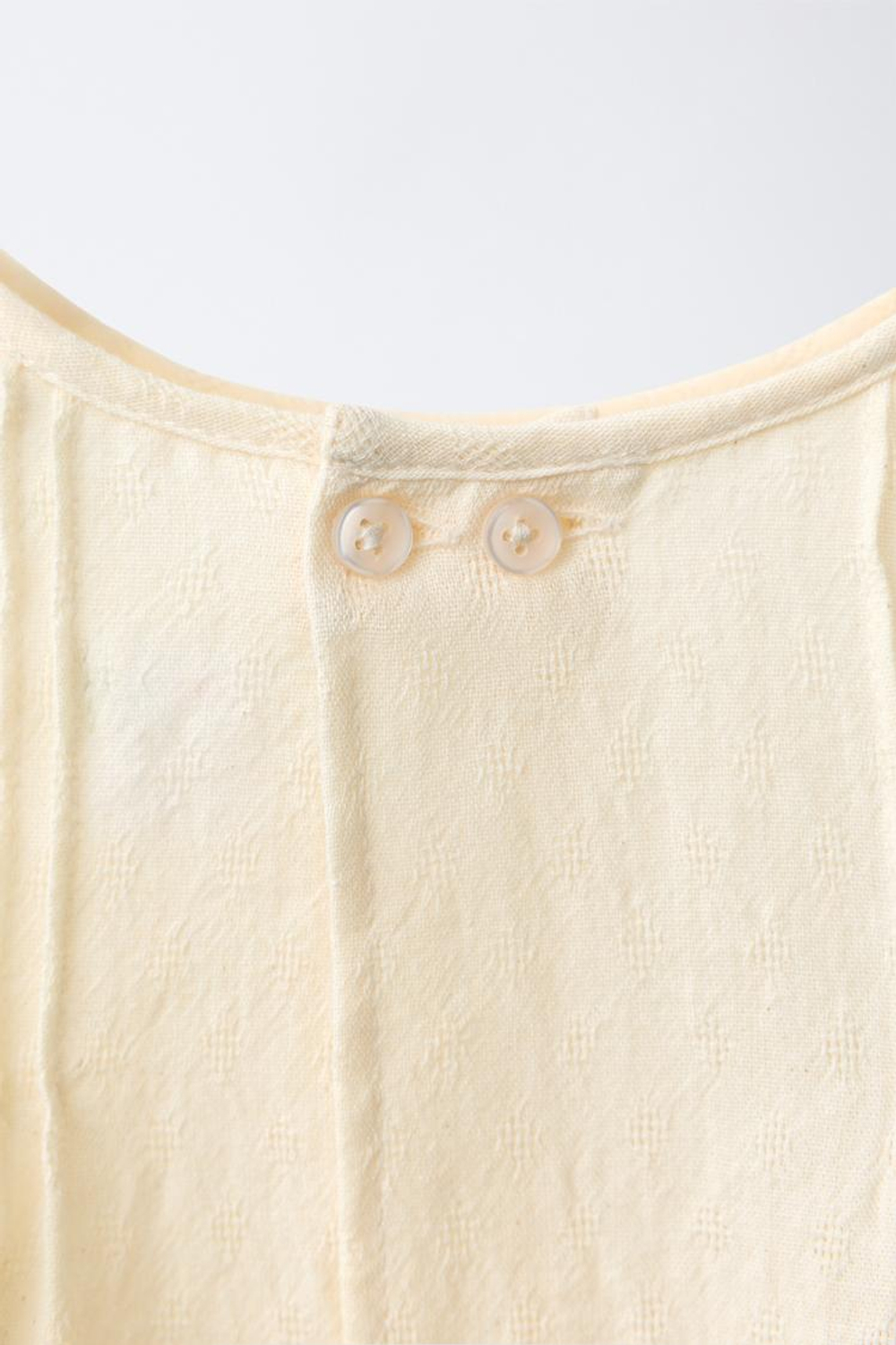 ZARA БЛУЗКА С ЗАЩИПАМИ И КРУЖЕВОМ, ЭКРЮ