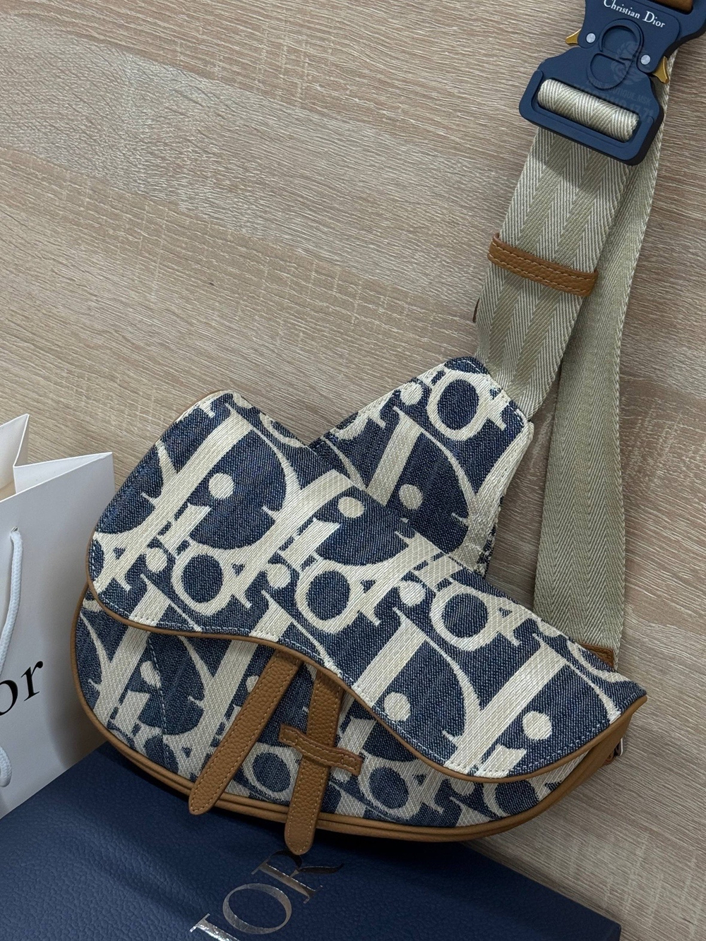 Сумка через плечо Christian Dior Saddle