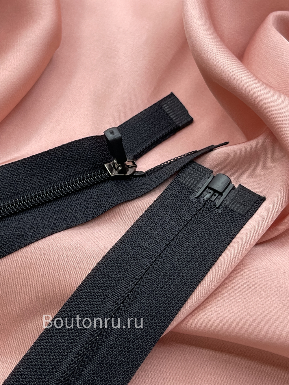 Молния с фиксирующим бегунком спортивная черная