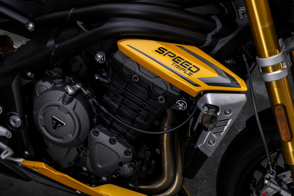 Triumph Street Triple 765 RS, 2026 Cosmic Yellow
