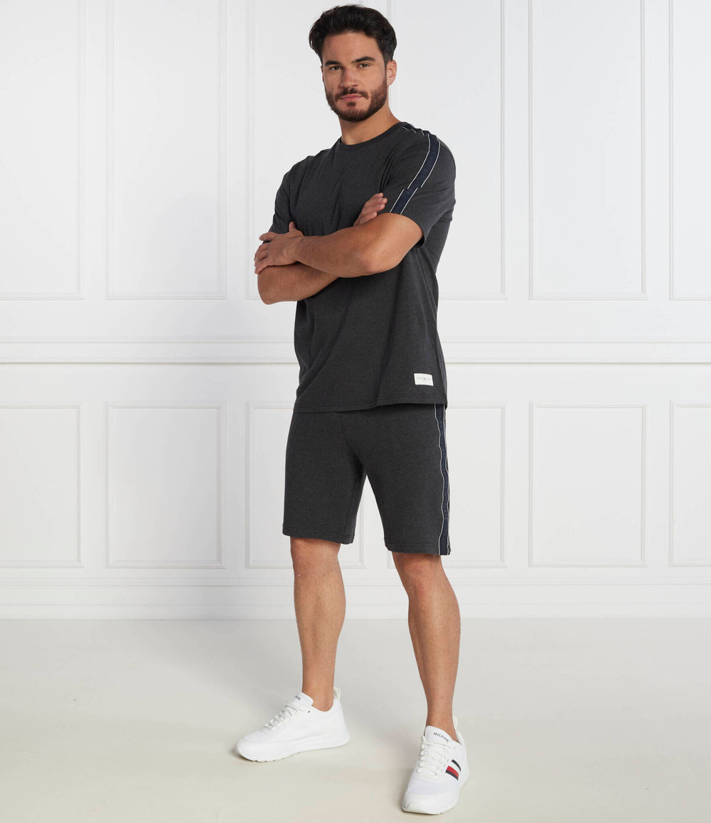 Футболка SS TEE LOGO Tommy Hilfiger - графитовый(UM0UM03005)