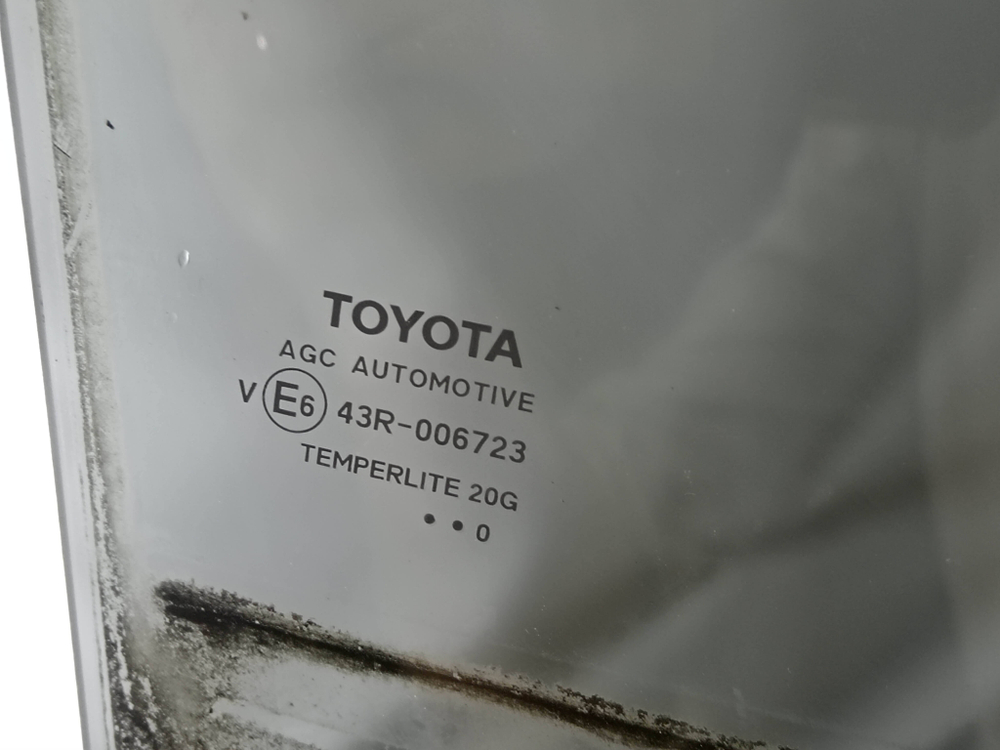 Стекло двери задней правой Toyota RAV4 V (XA50) 18-нв Б/У Оригинал 6810342190