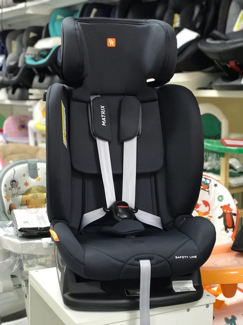 Автокресло Rant AY913 "MATRIX" Safety Line (Lunar Black) группа 0+-1-2-3  (0-36 кг)