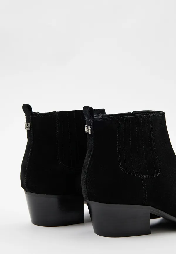 Ботильоны женские GUESS WYNIE