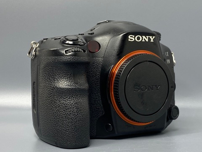 Sony A99 — 242 000 кадров, царапины на зеркале