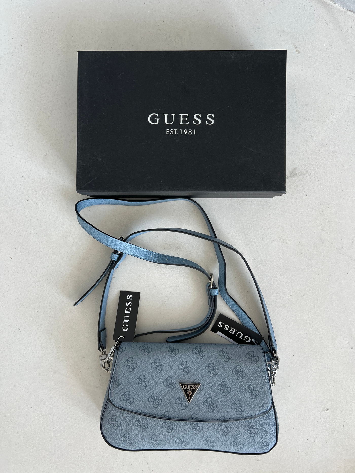 Сумка GUESS