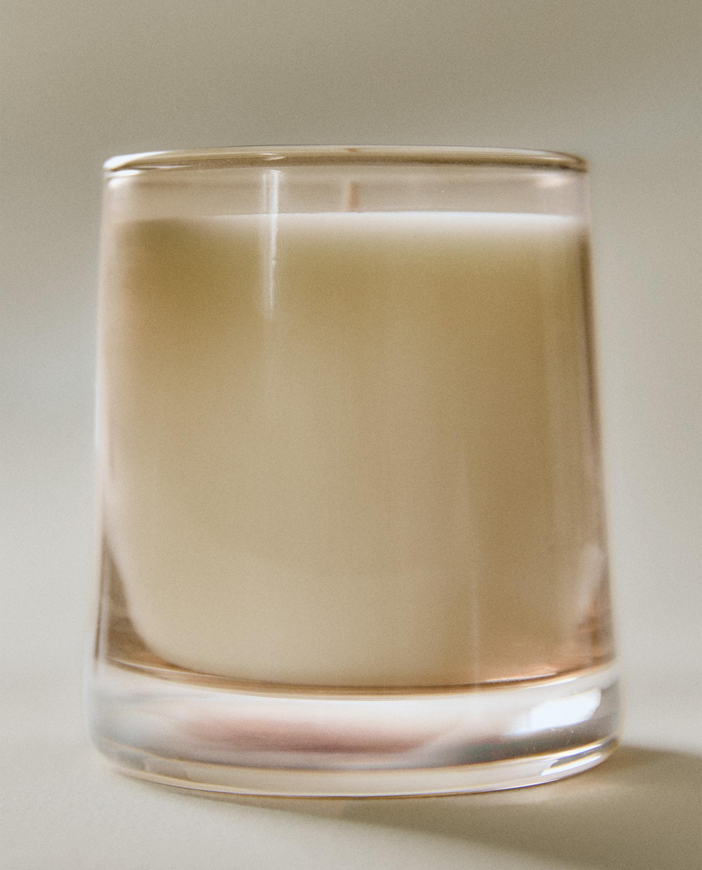 Свеча ароматическая Jasmine & Musk 180 г Zara Home