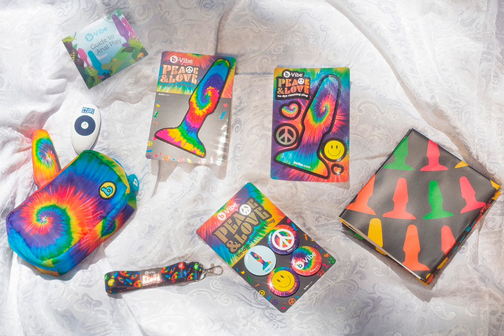 Анальная премиум-пробка с эффектом римминга 15см b-Vibe Peace & Love Tie-Dye BV-026