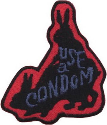 Нашивка Use a condom-Используйте презервативы