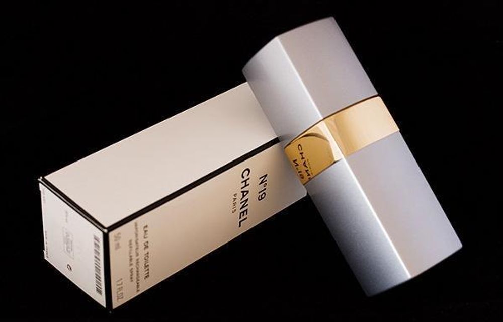 Chanel №19