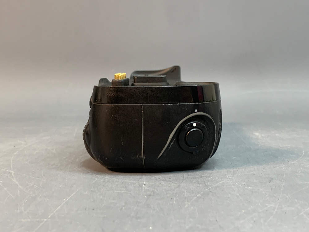 Nikon MB-D10