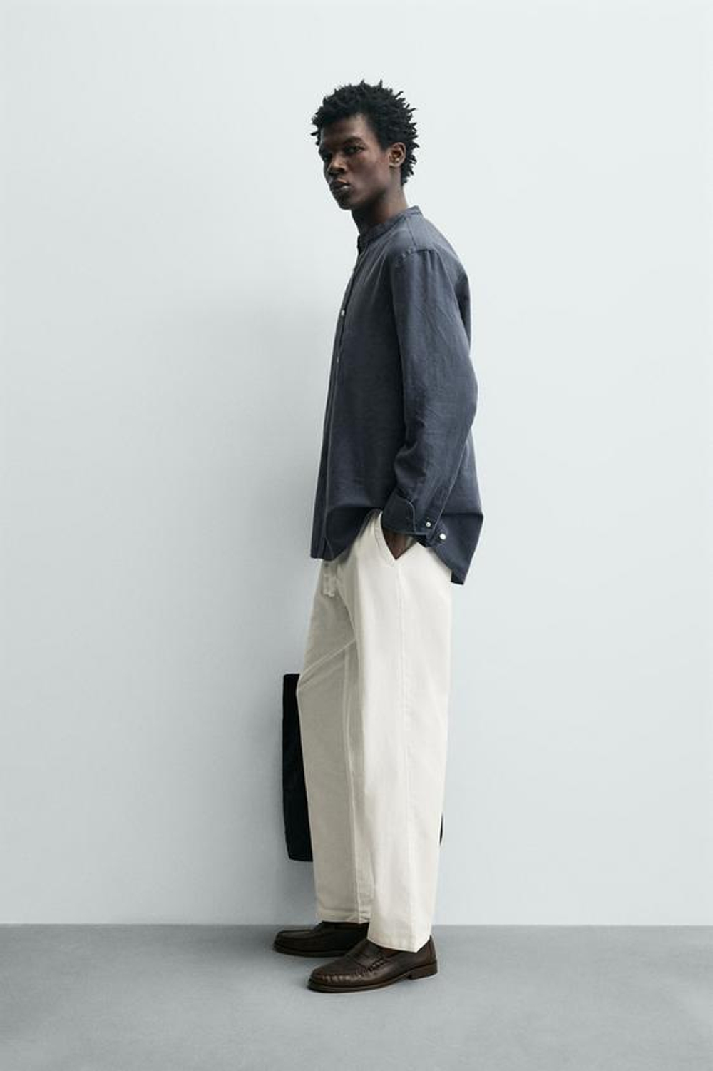 ZARA БРЮКИ RELAXED FIT ИЗ СМЕСИ ХЛОПКА, ЖЕЛТОВАТО-БЕЛЫЙ