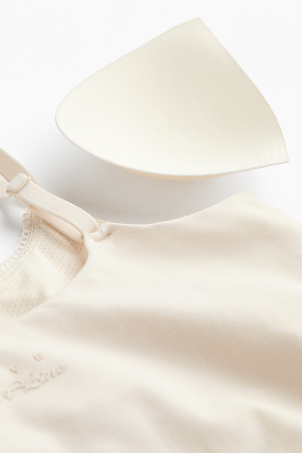 Теннисное платье SoftMove™ — Цвет слоновой кости - H&M