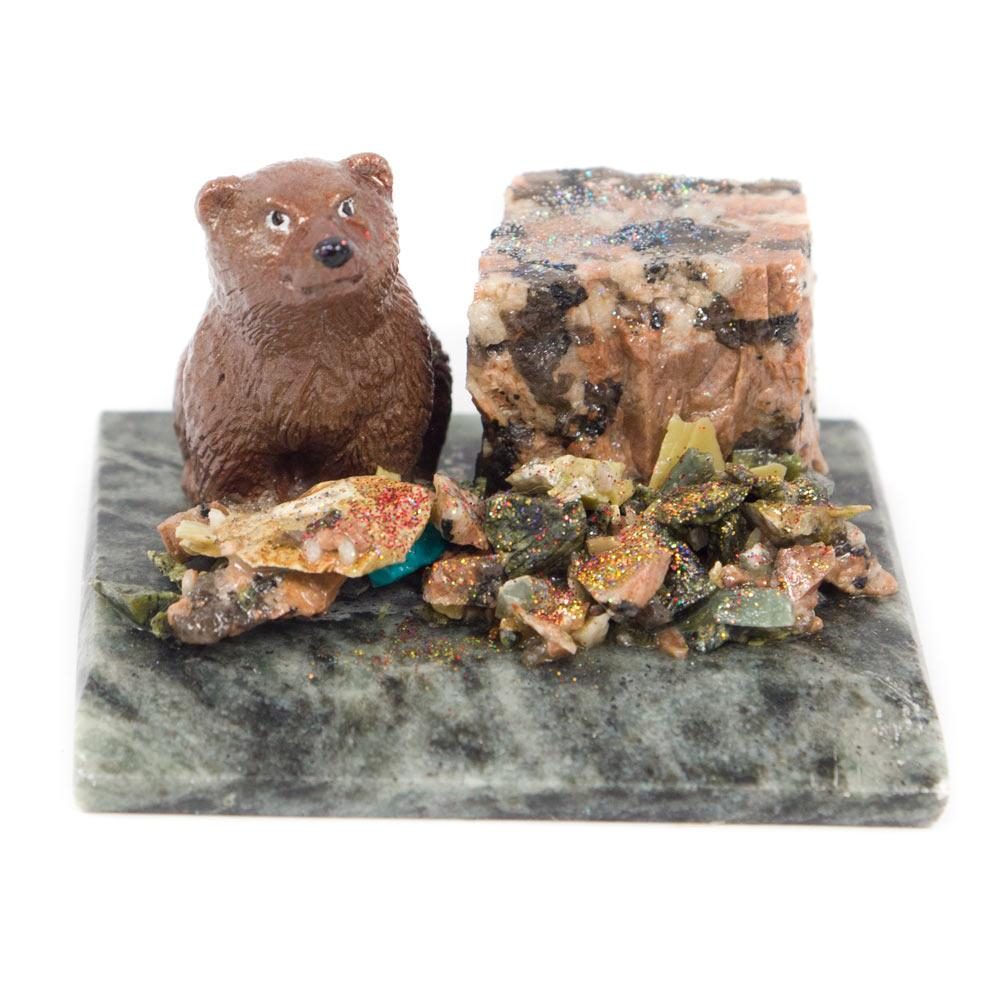 Композиция "Мишка сидит" на змеевике