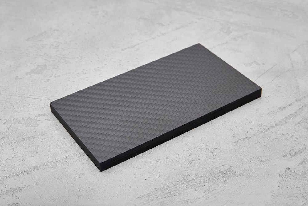 Карбон twill 3K, плашка 140x80x8мм